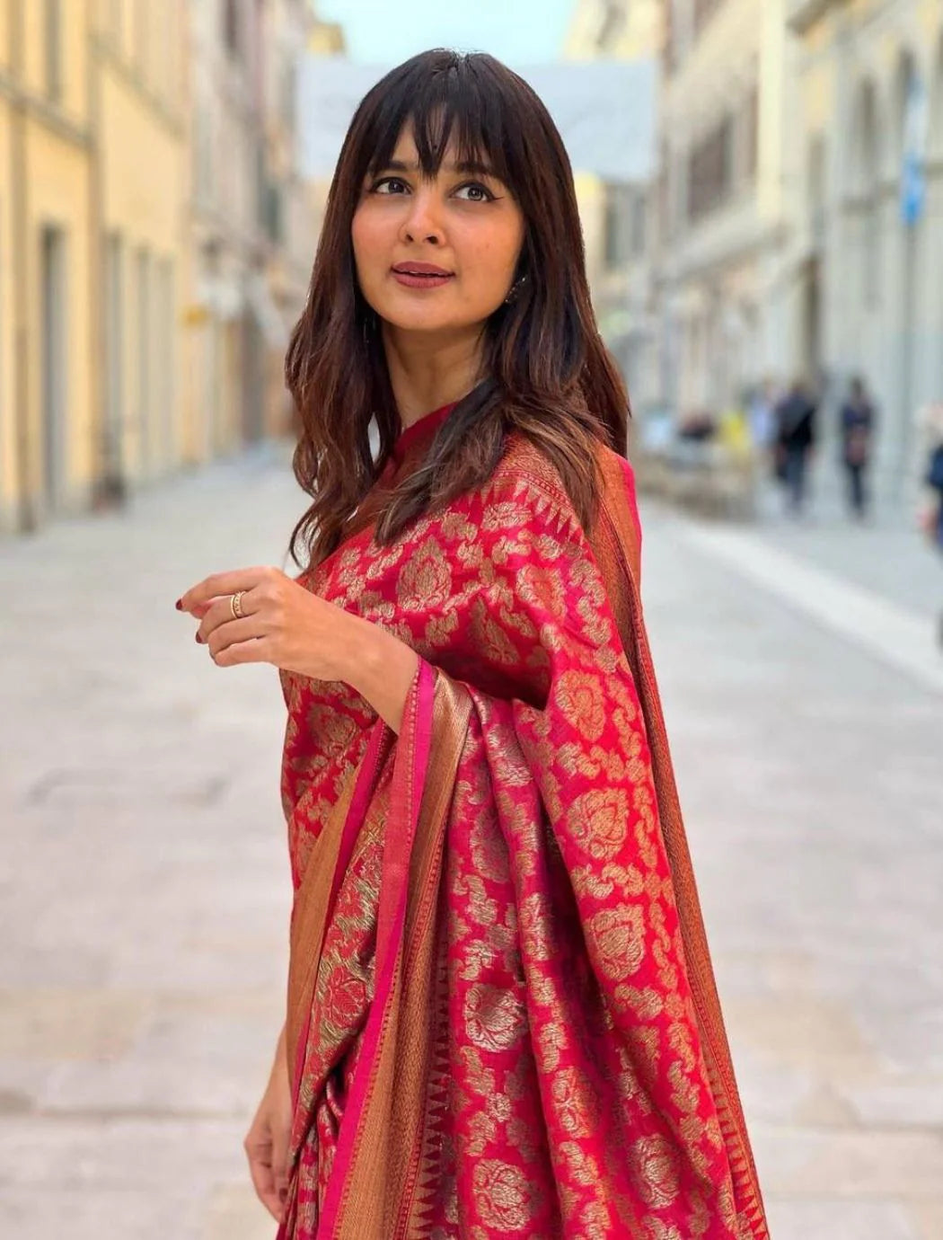 Red Banarasi Silk Saree with Jacquard Weaving - Premium Varanasi Silk